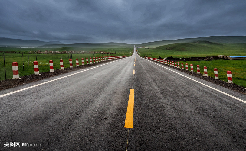 川藏公路与铁路 横跨世界屋脊的交通双翼